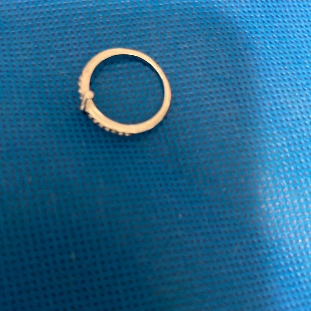 Source Unknown Silver Sparkling Pavé Ring